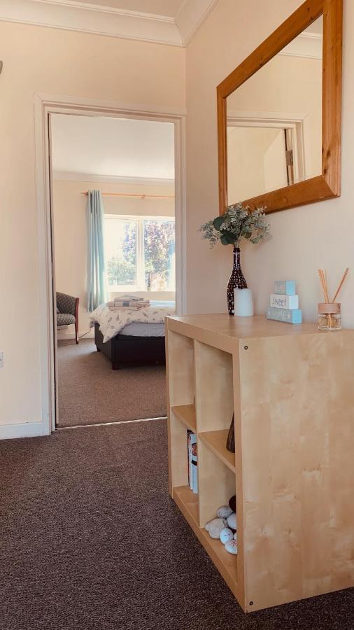 Sea Breeze Apartments ポースコール エクステリア 写真